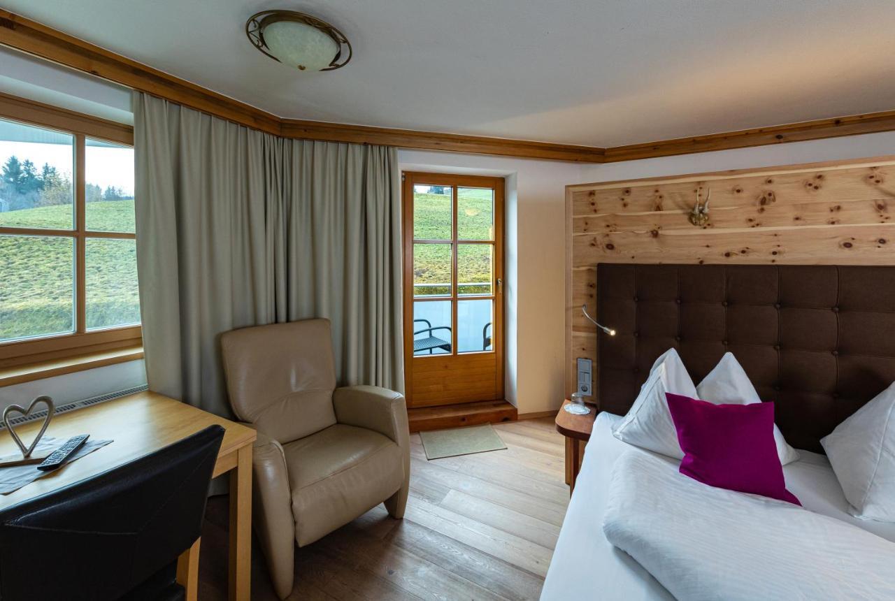 Hotel Und Alpen Apartments Mit Sauna - Buerglhoeh Bischofshofen Exterior photo