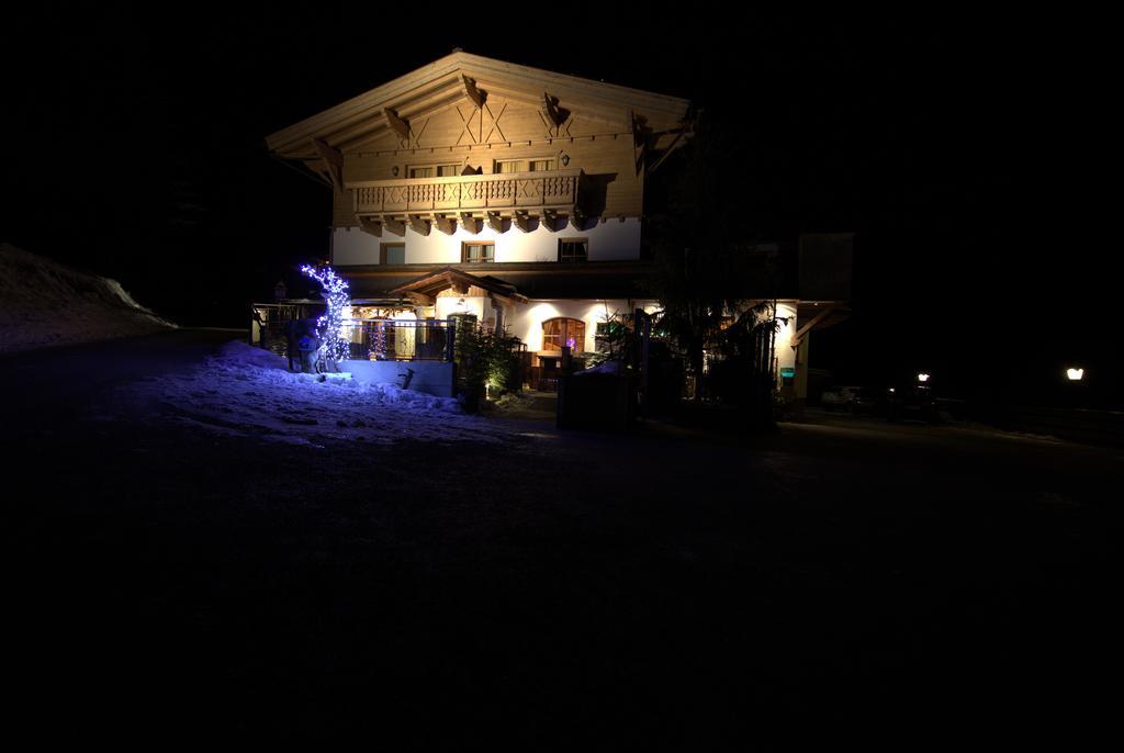 Hotel Und Alpen Apartments Mit Sauna - Buerglhoeh Bischofshofen Exterior photo